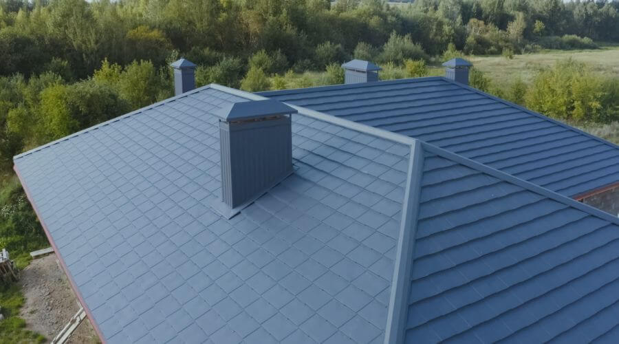 Professional gutter cleaning in Pointe Aux Pins, MI
